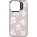 Capa Silicone Case And Me Beyoutiful para iPhone 15 - Bege/ Flores 3D