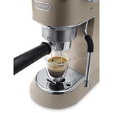 Máquina de Café Manual DeLonghi Dedica EC885.BG - Bege