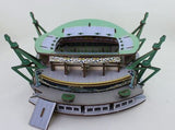 Puzzle 3D em Madeira:  Estádio do Sporting com Luz Incluída - Kit Constrói