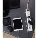 Extensão Elétrica Hama 5 Tomadas com Interruptor 2USB 1.5m (137201)